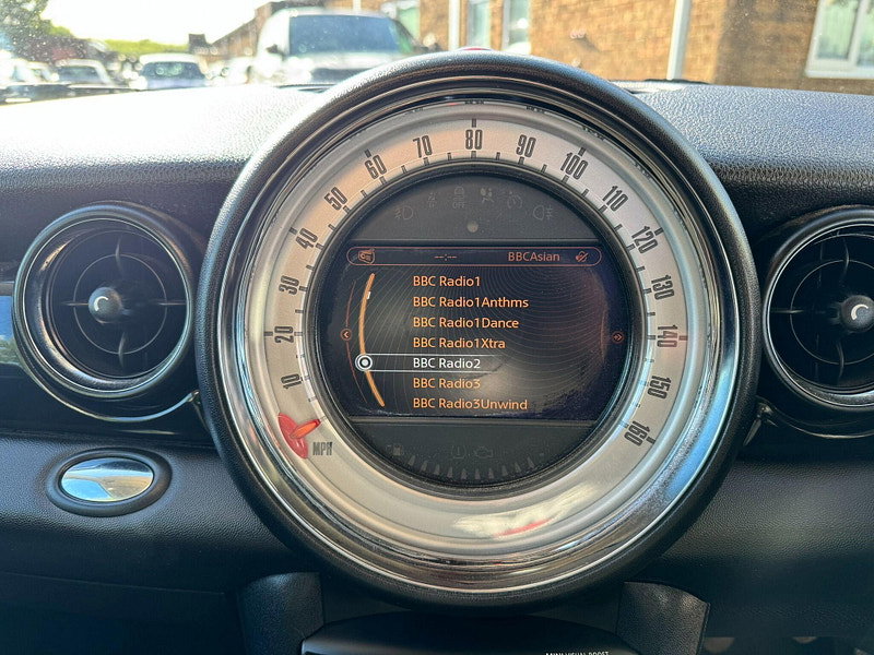 MINI Clubman 1.6 Cooper Euro 5 (s/s) 5dr 5dr Manual 2026