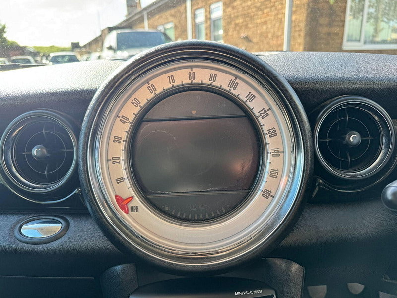 MINI Clubman 1.6 Cooper Euro 5 (s/s) 5dr 5dr Manual 2026