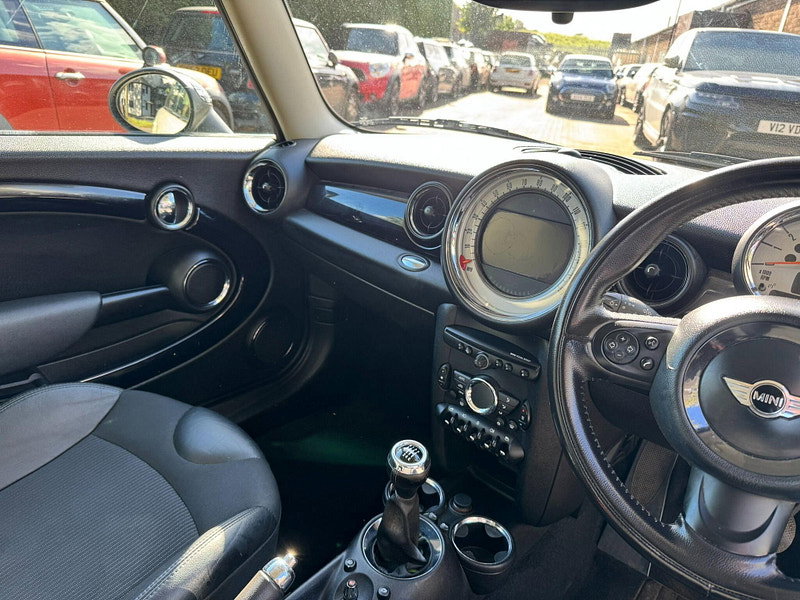 MINI Clubman 1.6 Cooper Euro 5 (s/s) 5dr 5dr Manual 2026