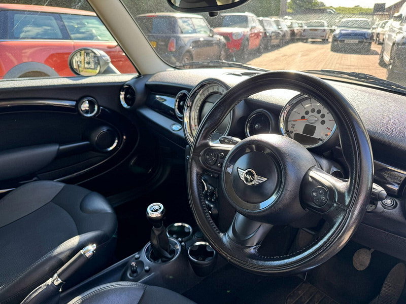 MINI Clubman 1.6 Cooper Euro 5 (s/s) 5dr 5dr Manual 2026