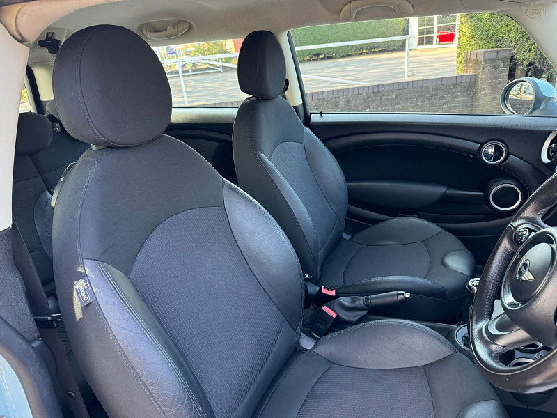 MINI Clubman 1.6L COOPER D CLUBMAN Estate 5dr Diesel Manual Euro 5 (112 bhp) 5dr Manual 2025