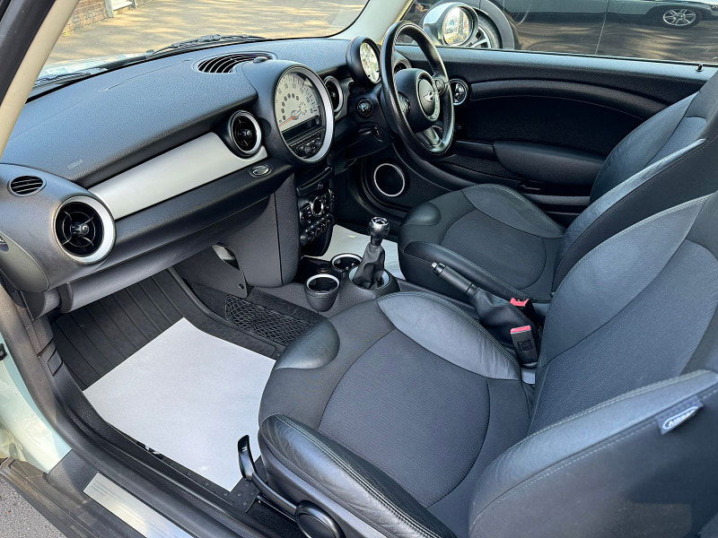 MINI Clubman 1.6L COOPER D CLUBMAN Estate 5dr Diesel Manual Euro 5 (112 bhp) 5dr Manual 2025