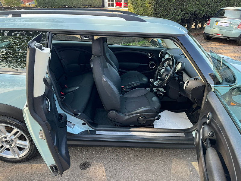MINI Clubman 1.6L COOPER D CLUBMAN Estate 5dr Diesel Manual Euro 5 (112 bhp) 5dr Manual 2025