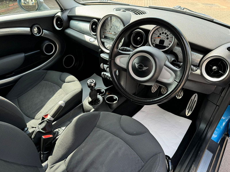 MINI Clubman 1.6L COOPER S CLUBMAN Estate 5dr Petrol Manual Euro 4 (172 bhp) 5dr Manual 2025