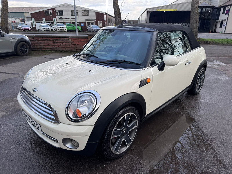 MINI Convertible 1.6 Cooper Hatchback 3dr Petrol Steptronic Euro 4 (120 ps) 3dr Automatic 2026