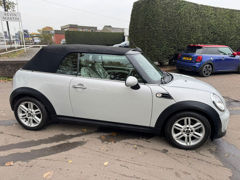 MINI Convertible 1.6L Cooper D Convertible 2dr Diesel Manual Euro 5 (112 bhp) 2dr Manual 2025
