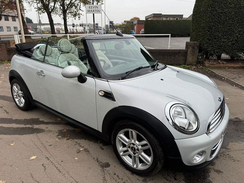 MINI Convertible 1.6L Cooper D Convertible 2dr Diesel Manual Euro 5 (112 bhp) 2dr Manual 2025