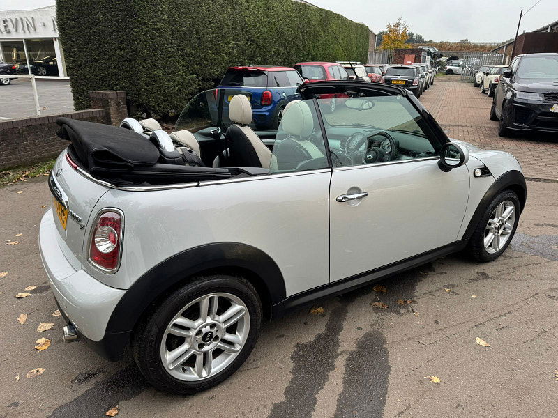 MINI Convertible 1.6L Cooper D Convertible 2dr Diesel Manual Euro 5 (112 bhp) 2dr Manual 2025