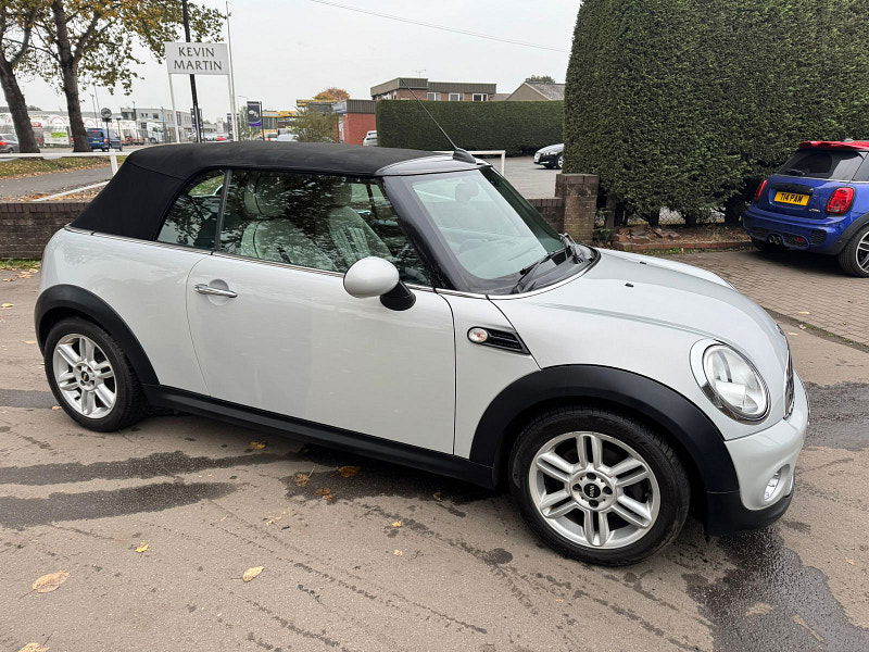 MINI Convertible 1.6L Cooper D Convertible 2dr Diesel Manual Euro 5 (112 bhp) 2dr Manual 2025