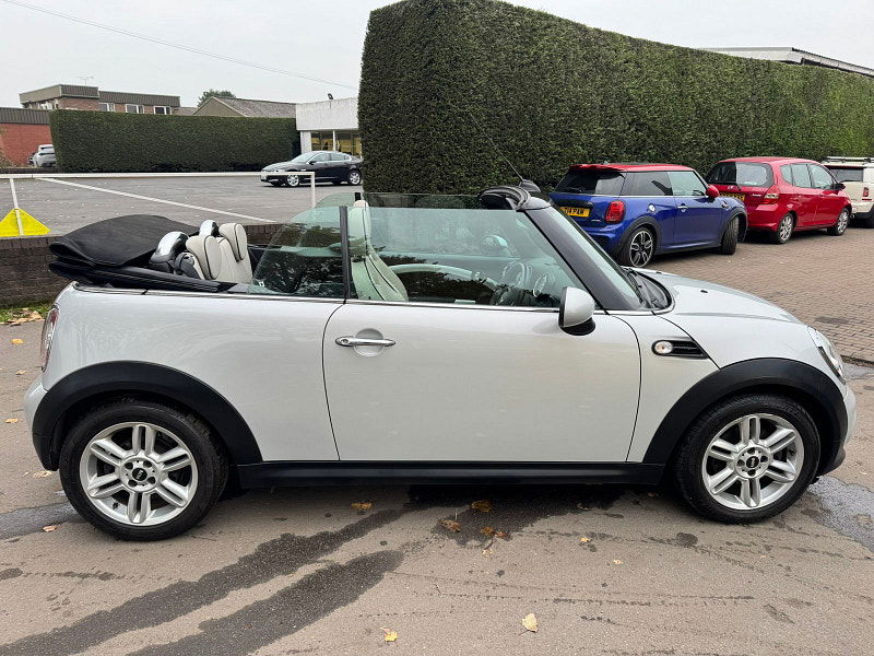 MINI Convertible 1.6L Cooper D Convertible 2dr Diesel Manual Euro 5 (112 bhp) 2dr Manual 2025