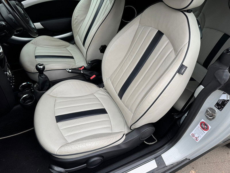 MINI Convertible 1.6L Cooper D Convertible 2dr Diesel Manual Euro 5 (112 bhp) 2dr Manual 2025