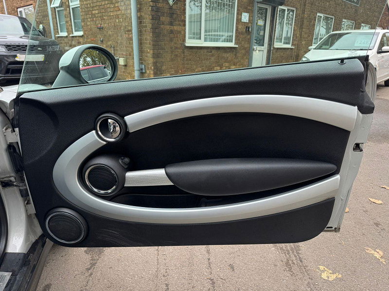 MINI Convertible 1.6L Cooper D Convertible 2dr Diesel Manual Euro 5 (112 bhp) 2dr Manual 2025