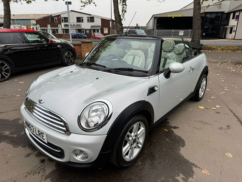 MINI Convertible 1.6L Cooper D Convertible 2dr Diesel Manual Euro 5 (112 bhp) 2dr Manual 2025