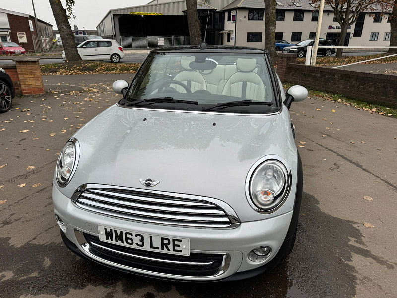 MINI Convertible 1.6L Cooper D Convertible 2dr Diesel Manual Euro 5 (112 bhp) 2dr Manual 2025