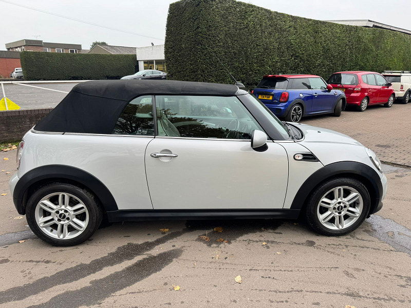 MINI Convertible 1.6L Cooper D Convertible 2dr Diesel Manual Euro 5 (112 bhp) 2dr Manual 2025
