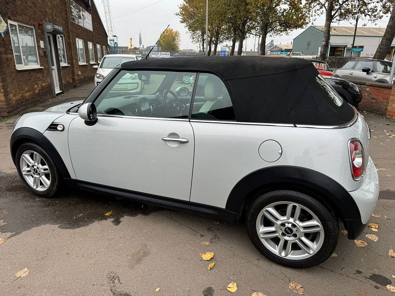 MINI Convertible 1.6L Cooper D Convertible 2dr Diesel Manual Euro 5 (112 bhp) 2dr Manual 2025