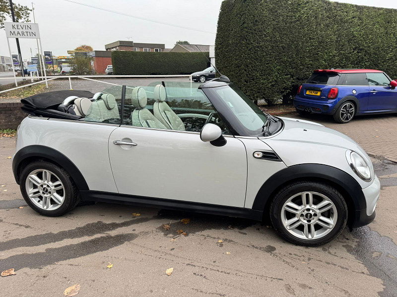 MINI Convertible 1.6L Cooper D Convertible 2dr Diesel Manual Euro 5 (112 bhp) 2dr Manual 2025