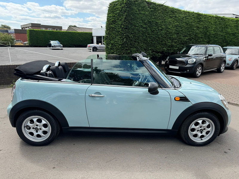 MINI Convertible 1.6L ONE Convertible 2dr Petrol Manual Euro 5 (98 bhp) 2dr Manual 2025