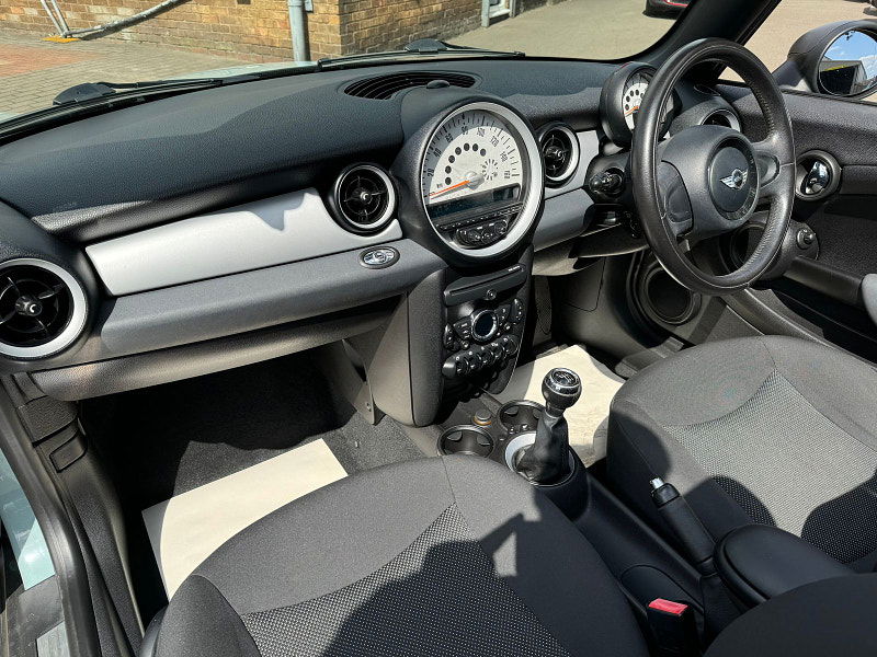 MINI Convertible 1.6L ONE Convertible 2dr Petrol Manual Euro 5 (98 bhp) 2dr Manual 2025