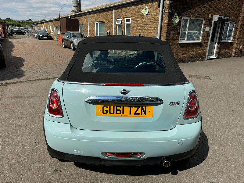 MINI Convertible 1.6L ONE Convertible 2dr Petrol Manual Euro 5 (98 bhp) 2dr Manual 2025