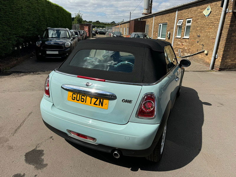 MINI Convertible 1.6L ONE Convertible 2dr Petrol Manual Euro 5 (98 bhp) 2dr Manual 2025