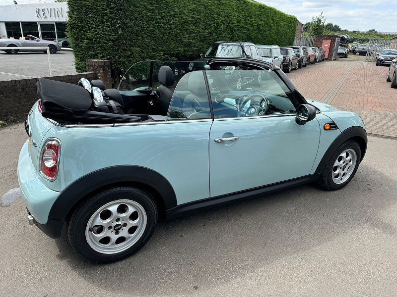 MINI Convertible 1.6L ONE Convertible 2dr Petrol Manual Euro 5 (98 bhp) 2dr Manual 2025