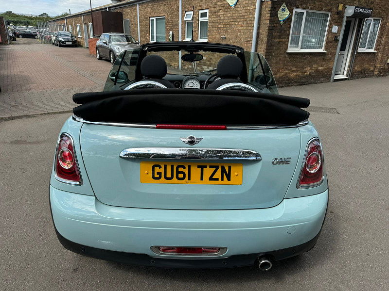 MINI Convertible 1.6L ONE Convertible 2dr Petrol Manual Euro 5 (98 bhp) 2dr Manual 2025
