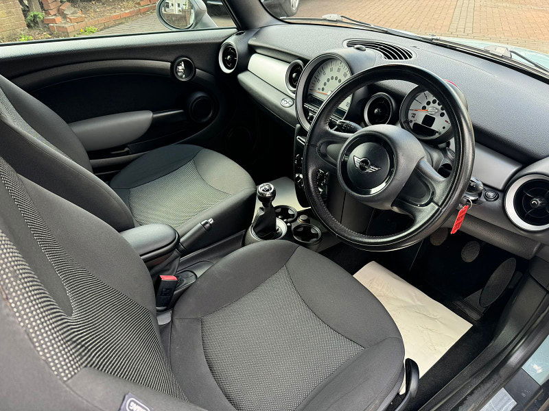 MINI Convertible 1.6L ONE Convertible 2dr Petrol Manual Euro 5 (98 bhp) 2dr Manual 2025