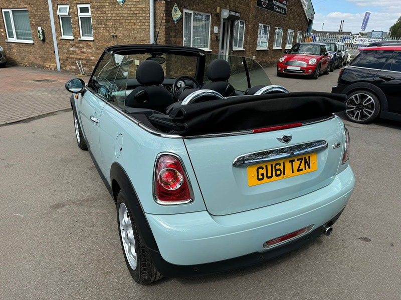 MINI Convertible 1.6L ONE Convertible 2dr Petrol Manual Euro 5 (98 bhp) 2dr Manual 2025