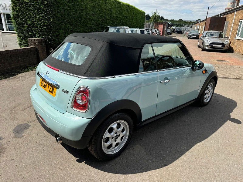MINI Convertible 1.6L ONE Convertible 2dr Petrol Manual Euro 5 (98 bhp) 2dr Manual 2025