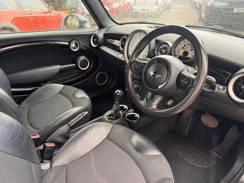MINI Convertible 2.0 Cooper D Auto Euro 5 2dr 2dr Automatic 2026