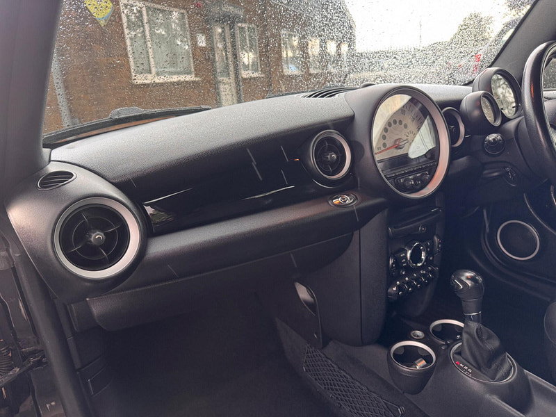 MINI Convertible 2.0 Cooper D Auto Euro 5 2dr 2dr Automatic 2026
