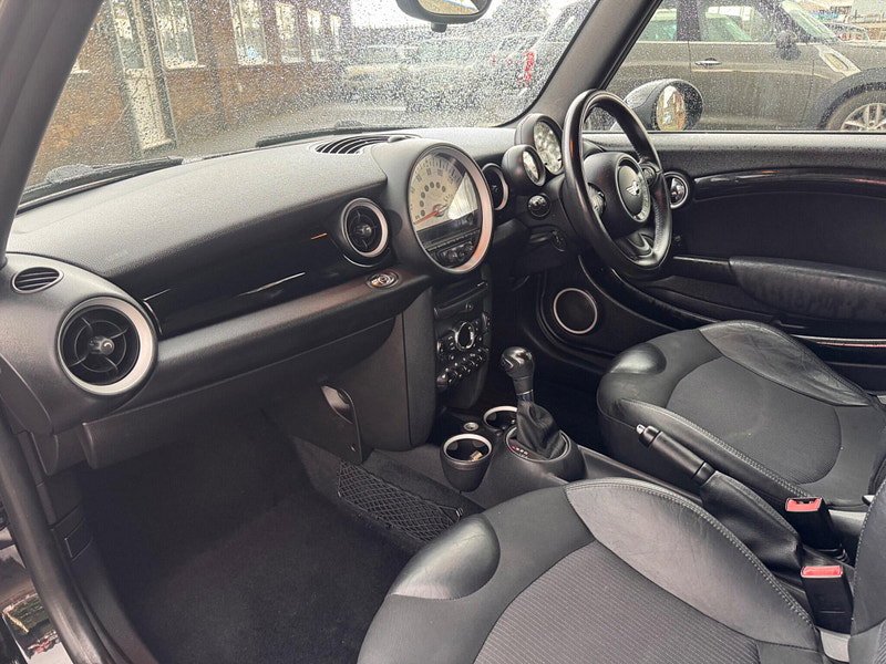 MINI Convertible 2.0 Cooper D Auto Euro 5 2dr 2dr Automatic 2026