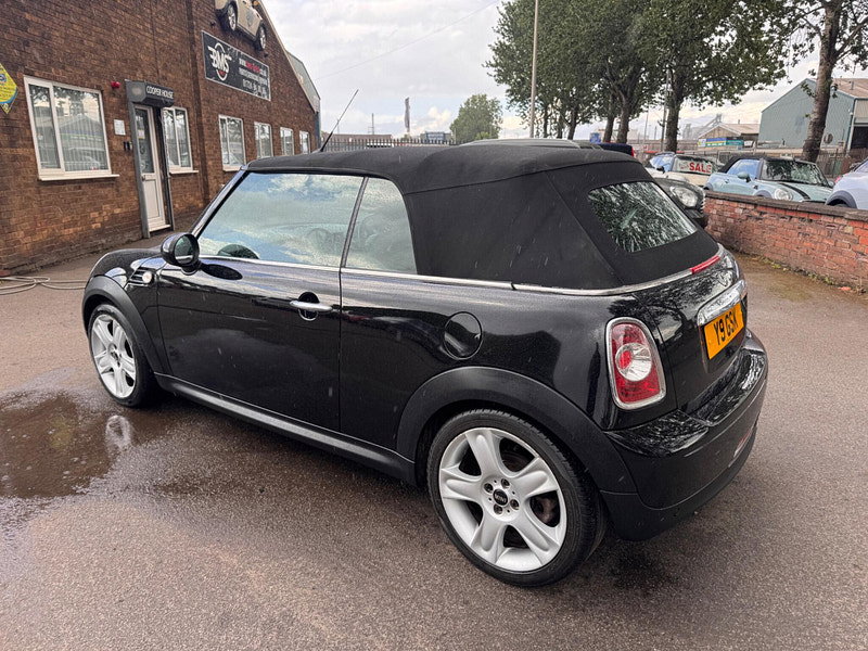 MINI Convertible 2.0 Cooper D Auto Euro 5 2dr 2dr Automatic 2026