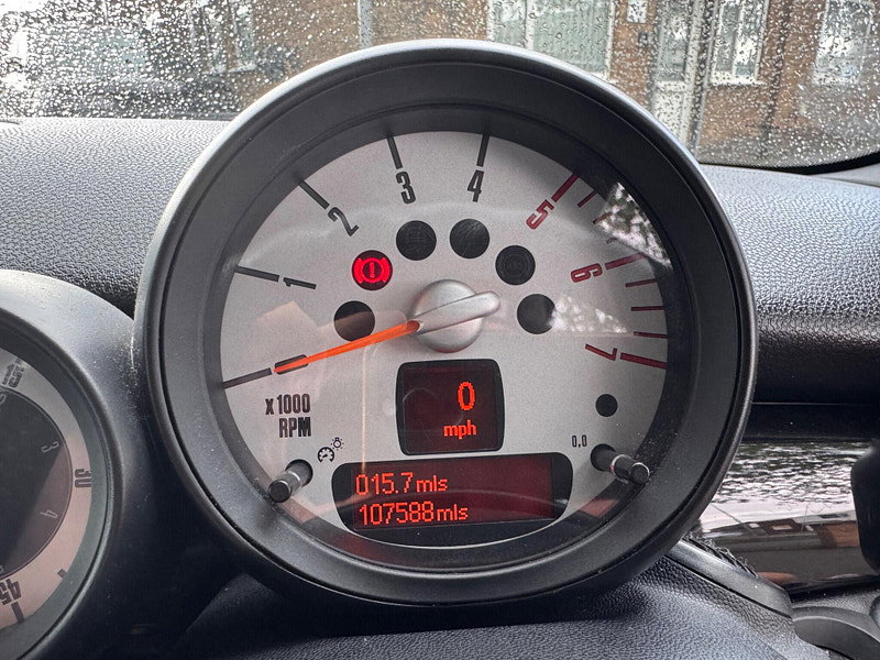 MINI Convertible 2.0 Cooper D Auto Euro 5 2dr 2dr Automatic 2026