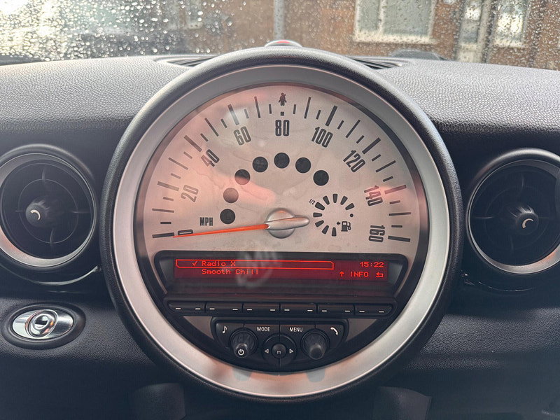 MINI Convertible 2.0 Cooper D Auto Euro 5 2dr 2dr Automatic 2026