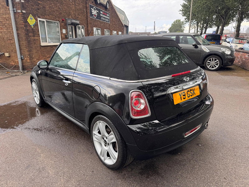 MINI Convertible 2.0 Cooper D Auto Euro 5 2dr 2dr Automatic 2026