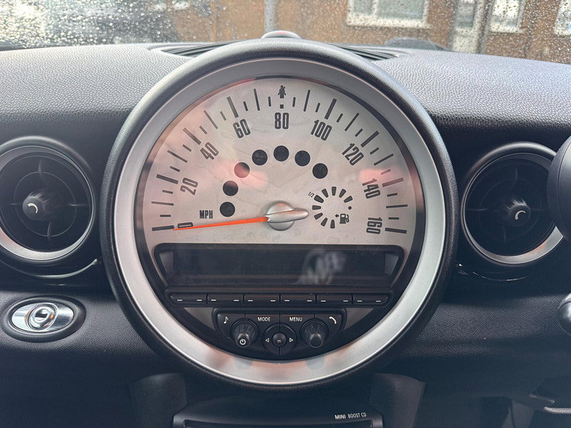 MINI Convertible 2.0 Cooper D Auto Euro 5 2dr 2dr Automatic 2026