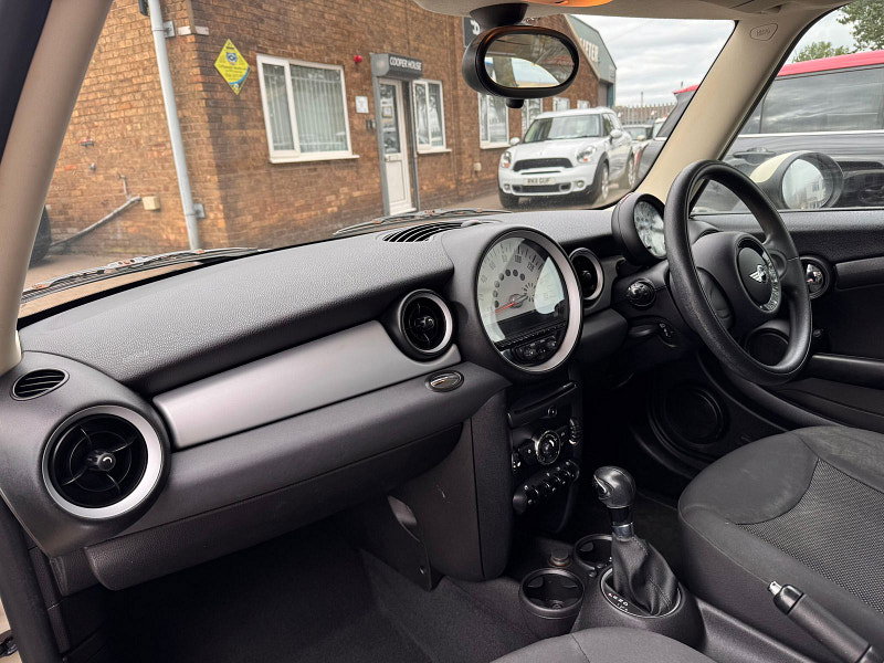 MINI Cooper 1.6 Cooper Hatchback 3dr Petrol Steptronic Euro 4 (120 ps) 3dr Automatic 2026