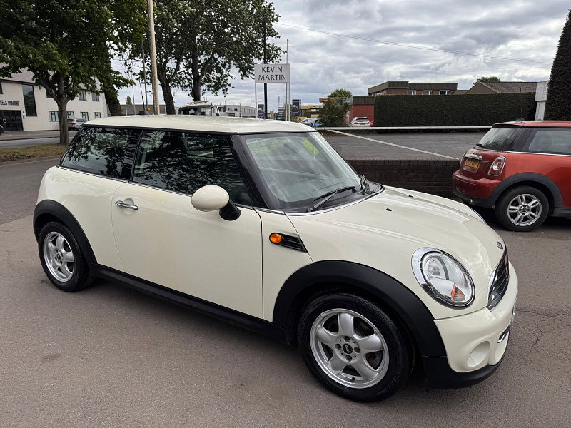 MINI Cooper 1.6 Cooper Hatchback 3dr Petrol Steptronic Euro 4 (120 ps) 3dr Automatic 2026