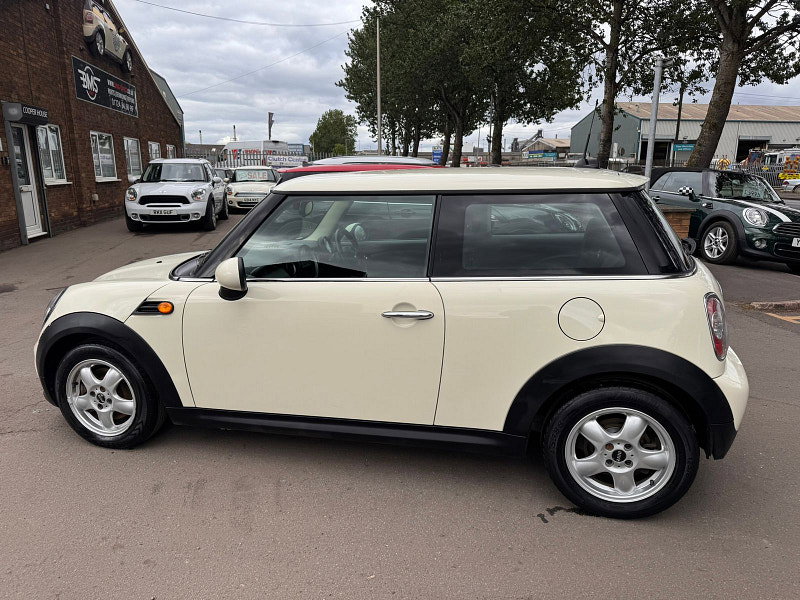 MINI Cooper 1.6 Cooper Hatchback 3dr Petrol Steptronic Euro 4 (120 ps) 3dr Automatic 2026