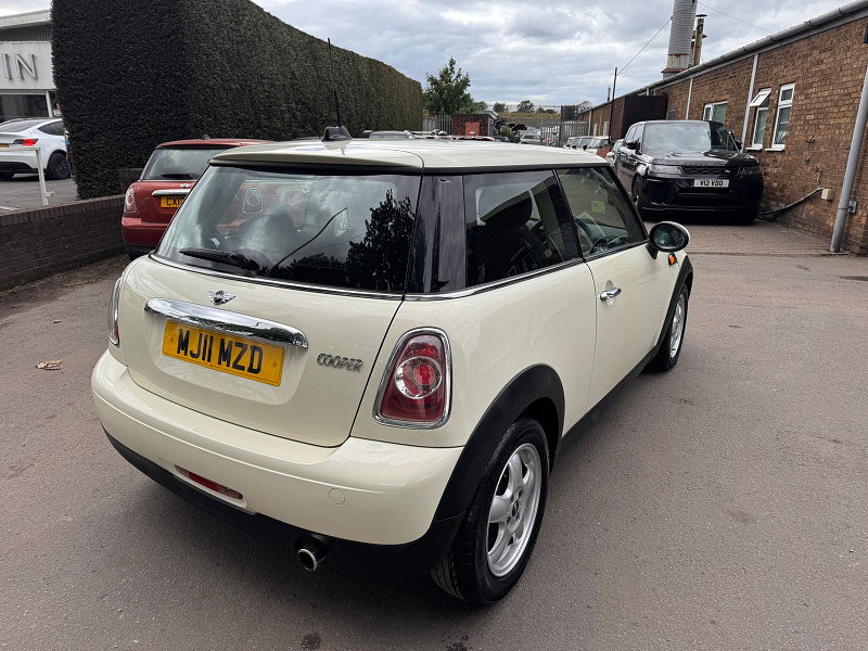 MINI Cooper 1.6 Cooper Hatchback 3dr Petrol Steptronic Euro 4 (120 ps) 3dr Automatic 2026