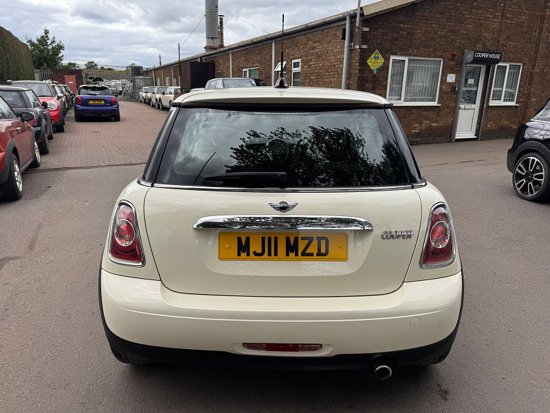 MINI Cooper 1.6 Cooper Hatchback 3dr Petrol Steptronic Euro 4 (120 ps) 3dr Automatic 2026