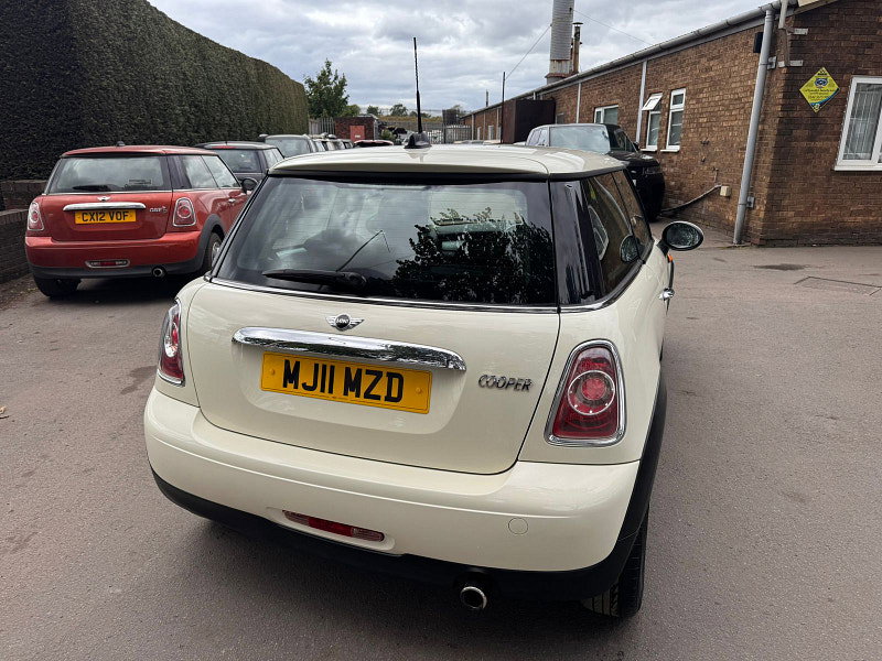 MINI Cooper 1.6 Cooper Hatchback 3dr Petrol Steptronic Euro 4 (120 ps) 3dr Automatic 2026