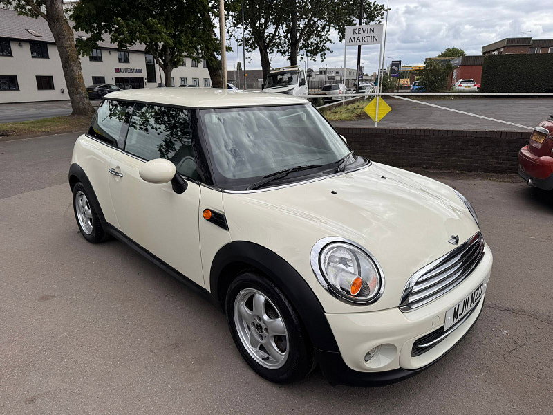 MINI Cooper 1.6 Cooper Hatchback 3dr Petrol Steptronic Euro 4 (120 ps) 3dr Automatic 2026