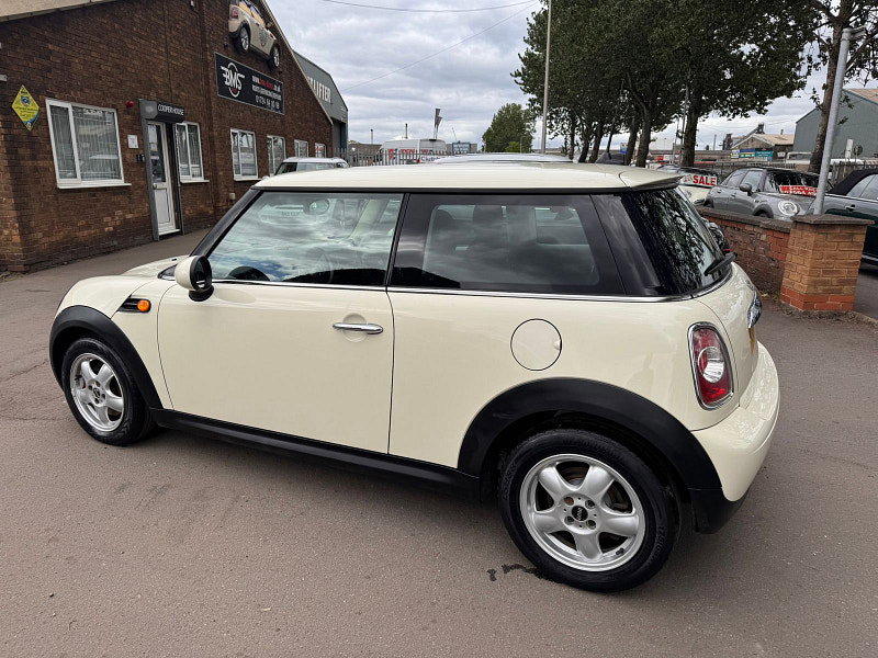 MINI Cooper 1.6 Cooper Hatchback 3dr Petrol Steptronic Euro 4 (120 ps) 3dr Automatic 2026