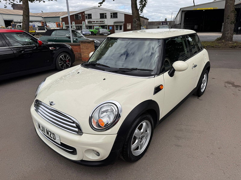 MINI Cooper 1.6 Cooper Hatchback 3dr Petrol Steptronic Euro 4 (120 ps) 3dr Automatic 2026