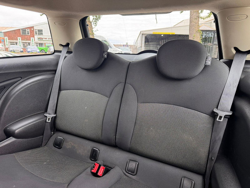 MINI Cooper 1.6 Cooper Hatchback 3dr Petrol Steptronic Euro 4 (120 ps) 3dr Automatic 2026