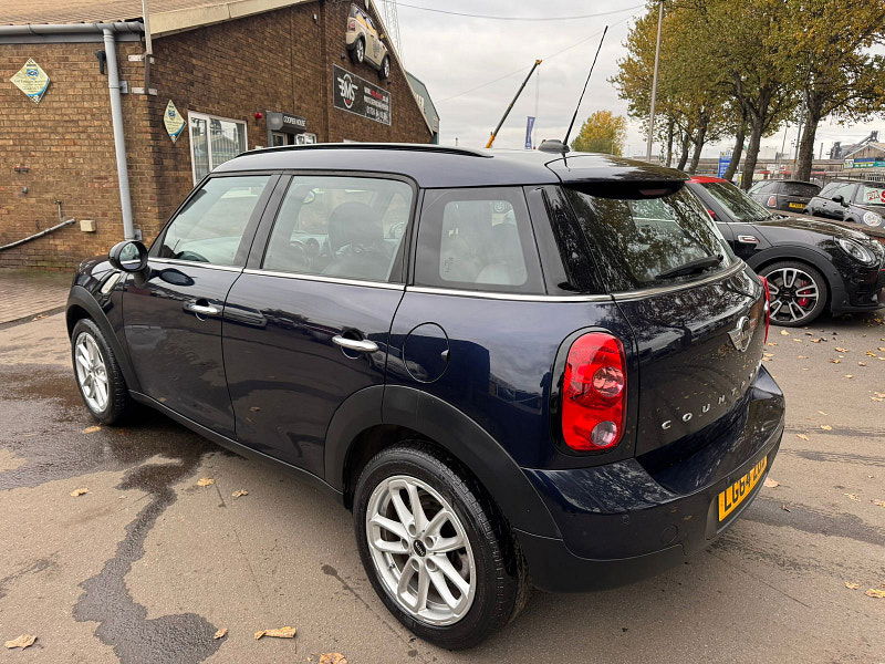 MINI Countryman 1.6L Cooper Business D SUV 5dr Diesel Manual Euro 5 (110 bhp) 5dr Manual 2025