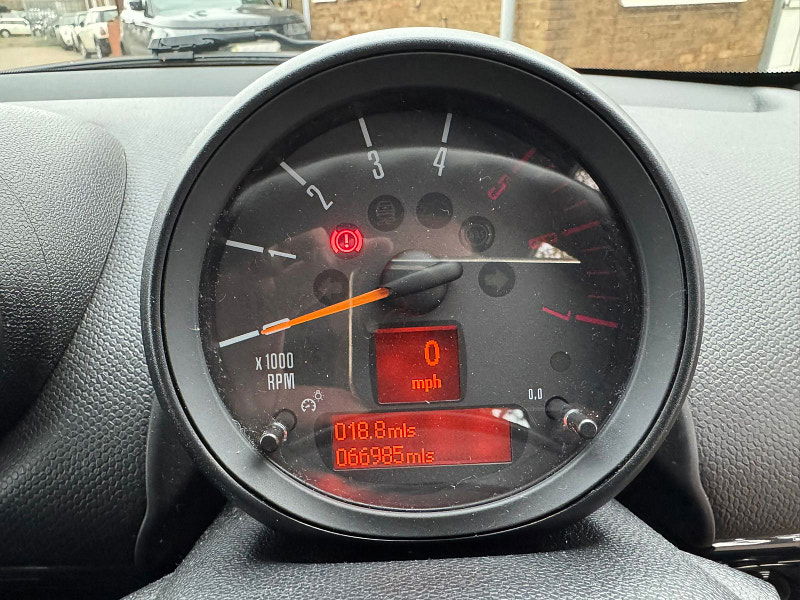 MINI Countryman 1.6L Cooper Business D SUV 5dr Diesel Manual Euro 5 (110 bhp) 5dr Manual 2025